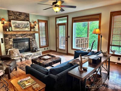 222 Creekside Way