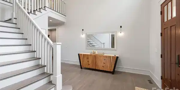 Image 4 Image 4