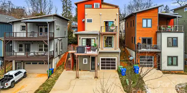 26 Upstream Way
