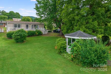 32 A Avenue