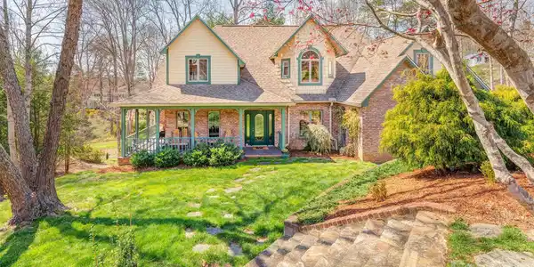 46 Valley Drive