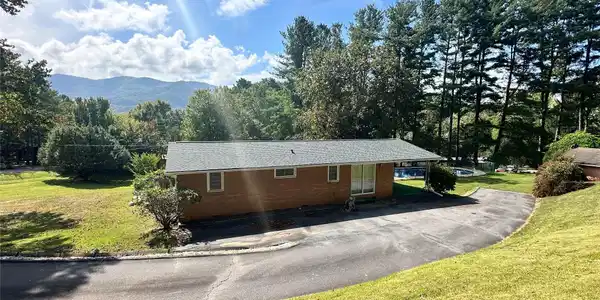 236 Mountain Crest Road