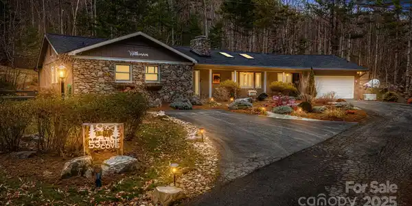 53 Jump Cove Road