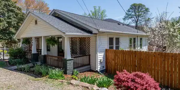 109 Rock Hill Road