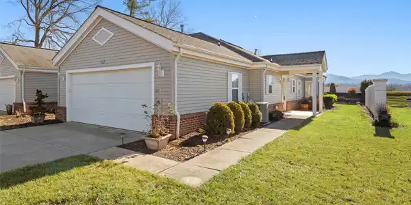 24 Heather Way