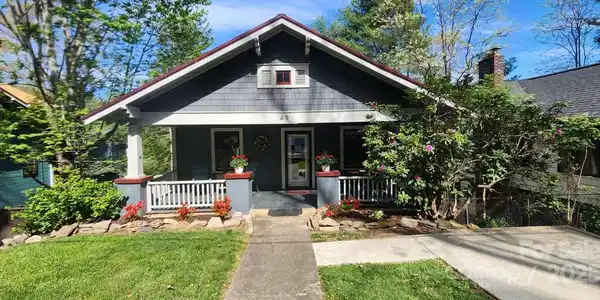 49 Euclid Boulevard