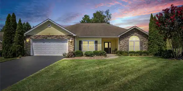 34 SLOSMAN Drive