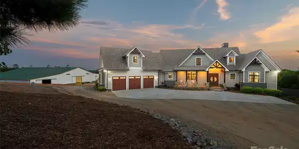822 & 920 Preservation Trail