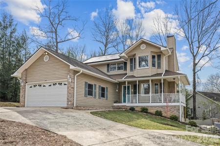 112 Bridlewood Trail