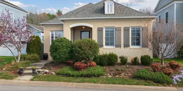 224 Leucothoe Lane