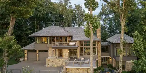 8 Deer Grass Court