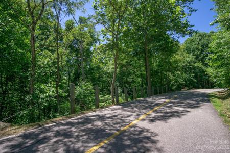 10 Winding Poplar Road