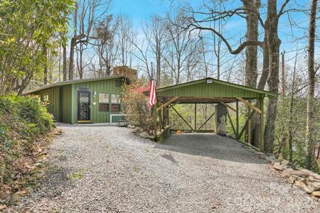 218 Hickory Lane