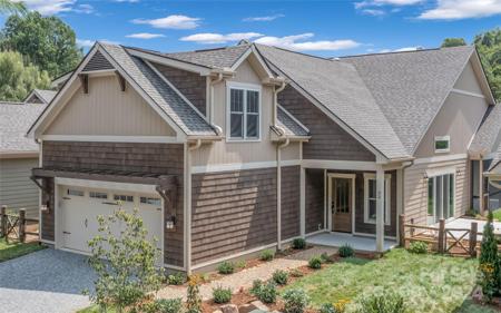 33 StoneWall Trail