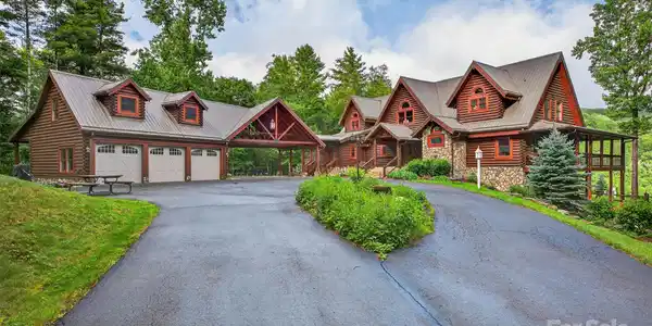 904 Bryan Hollow Road
