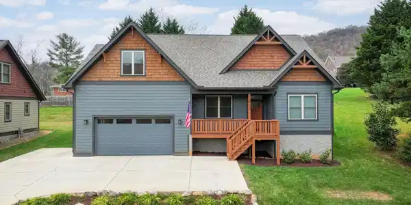 832 New Haw Creek Road