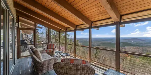 807 Pinnacle Parkway