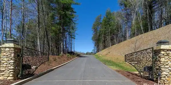 161 Riverbend Forest Drive
