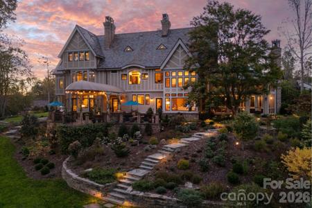 8 Fairway Place