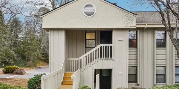 602 Abbey Circle