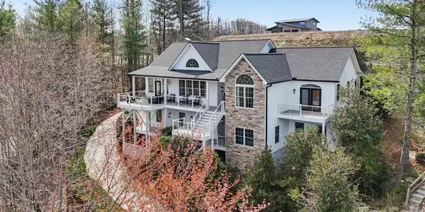 1409 Woodsong Drive