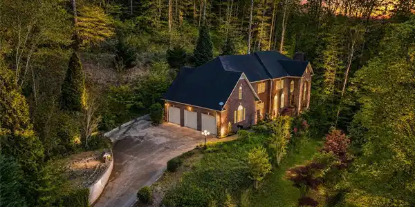 2983 Rockwood Drive
