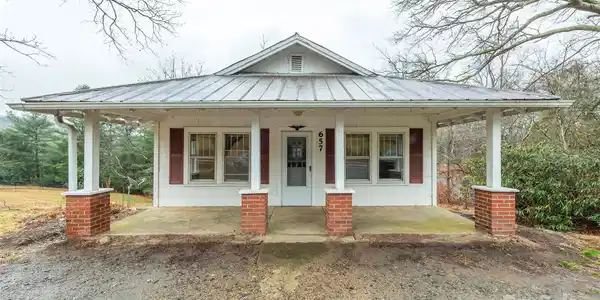 657 Old Fort Road