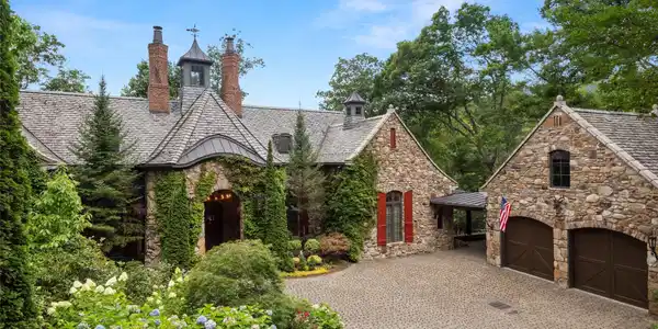 4 Wood Lily Trail