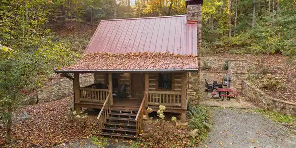 615 Pollys Mountain Road