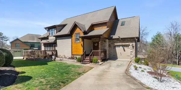 11 Trevors Trail