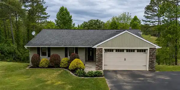 9 Squirrel Ridge Drive