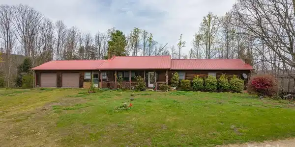 225 Frye Heights