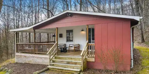355 East View Road