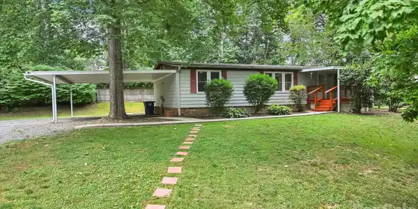 10 Canyon Cove