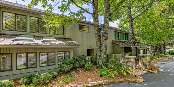 24 E Toxaway Shores Road