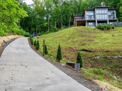 75 Ladyslipper Lane