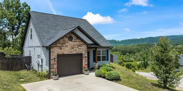 115 Water Leaf Drive