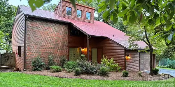 114 Rustic Hills Circle