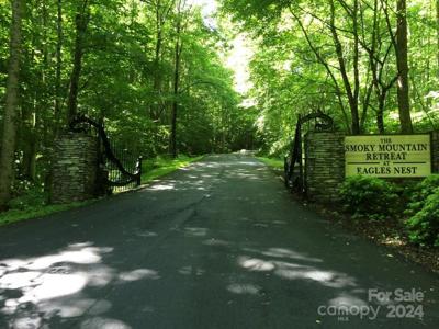 Lot B-10 Awohali Trail