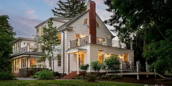 1 Evelyn Place