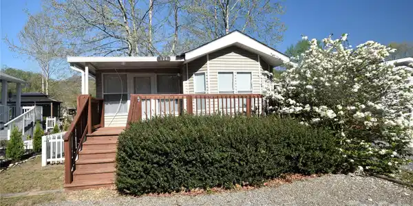 124 Pike Point