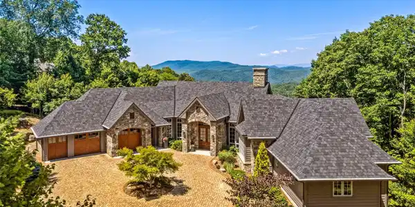 504 Hagen Drive