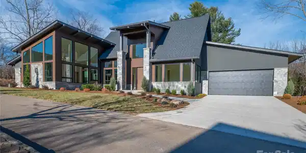 11 Kiftsgate Court