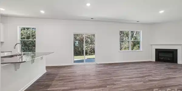 Image 4 Image 4