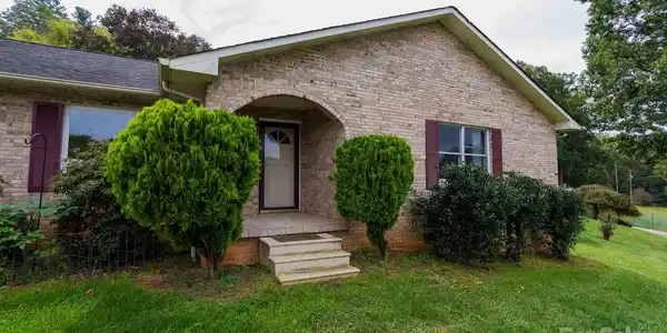 9 Lorena Drive