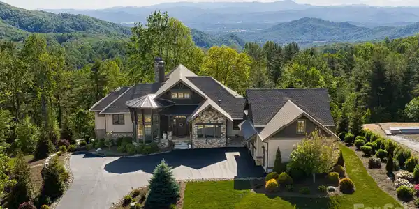 31 Bear Tree Court