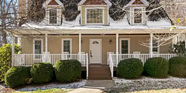 55 Squires Lane