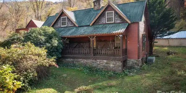 1265 Dillingham Road