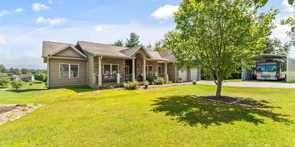 435 Ridgeview Road