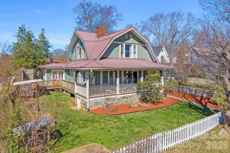 26 E Chestnut Street